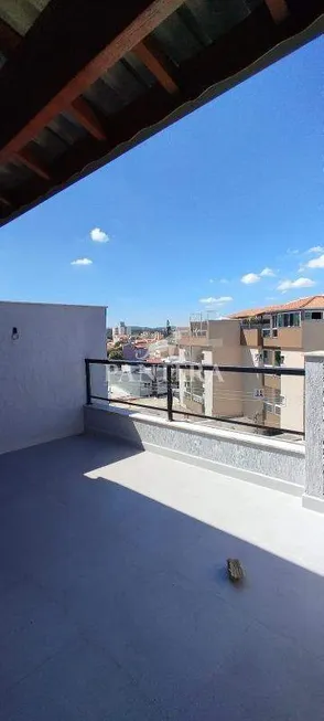 Foto 1 de Sobrado com 2 Quartos à venda, 126m² em Pinheirinho, Santo André