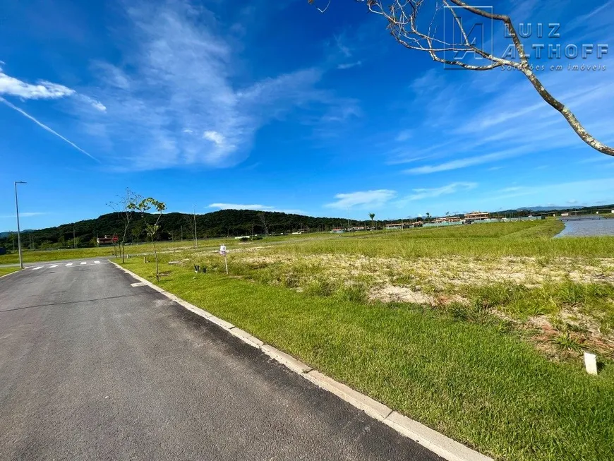 Foto 1 de Lote/Terreno à venda, 641m² em Cidade Universitaria Pedra Branca, Palhoça