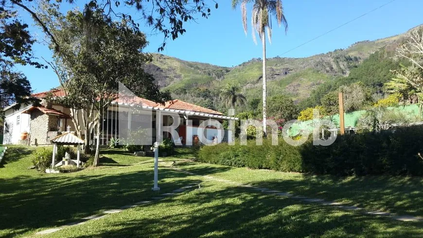 Foto 1 de Casa com 12 Quartos à venda, 3000m² em Quebra Frascos, Teresópolis
