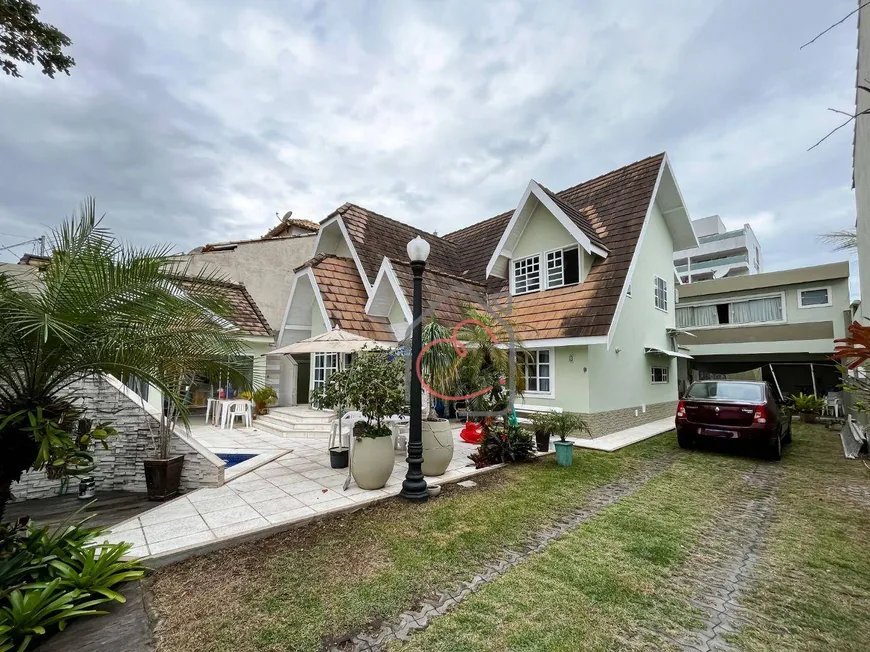 Foto 1 de Casa com 5 Quartos à venda, 321m² em Praia do Pecado, Macaé