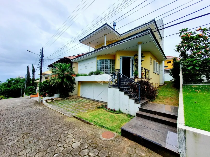 Foto 1 de Casa de Condomínio com 3 Quartos à venda, 374m² em Coqueiros, Florianópolis