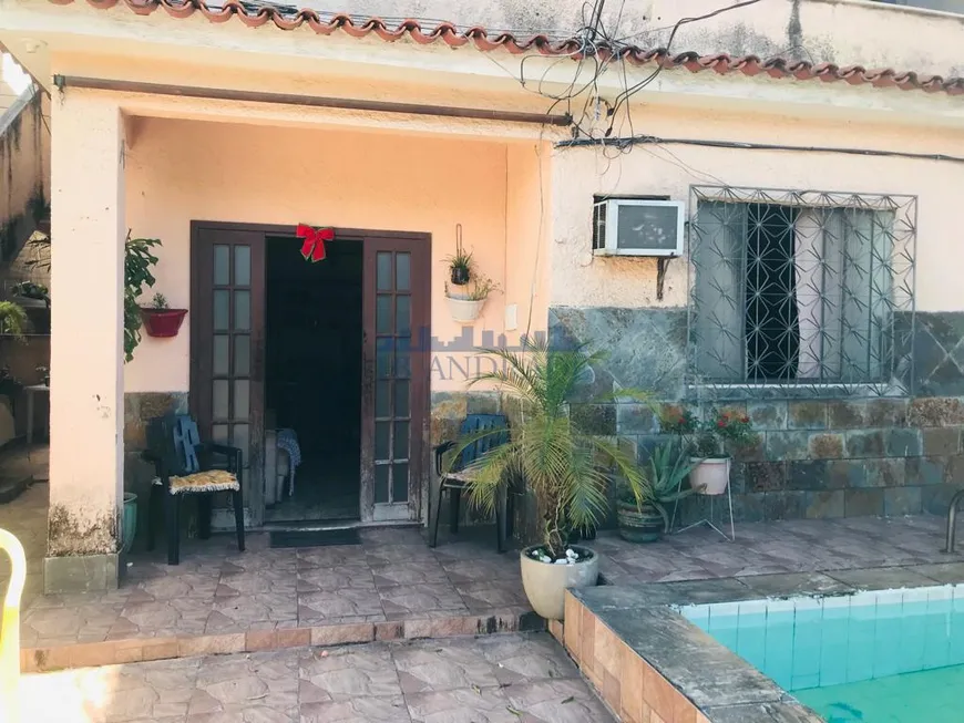 Foto 1 de Casa com 2 Quartos para alugar, 400m² em Bangu, Rio de Janeiro