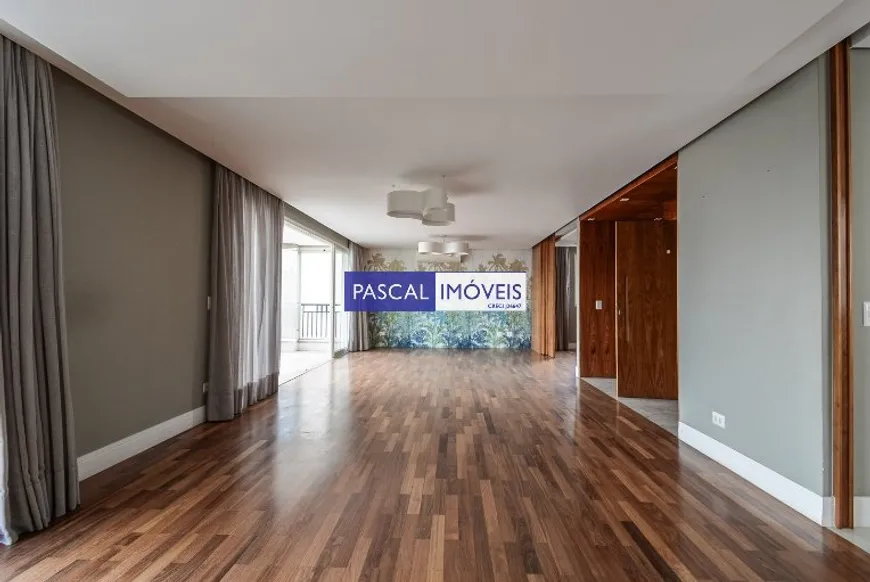 Foto 1 de Apartamento com 4 Quartos à venda, 235m² em Brooklin, São Paulo
