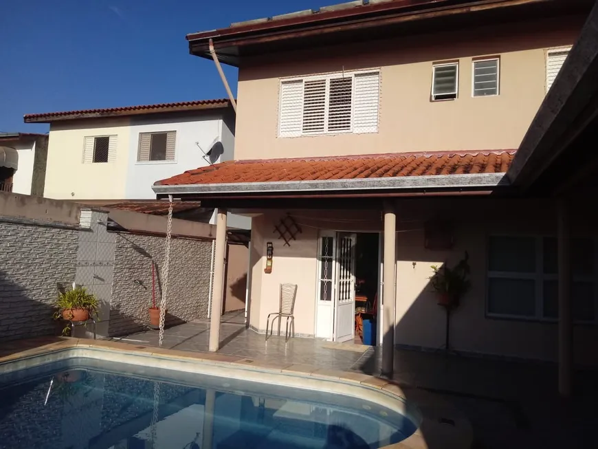 Foto 1 de Sobrado com 3 Quartos à venda, 289m² em Jardim Saira, Sorocaba