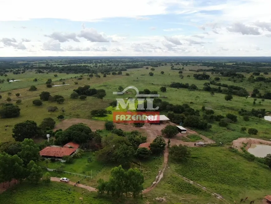 Foto 1 de Fazenda/Sítio à venda, 953m² em Zona Rural, Crixás