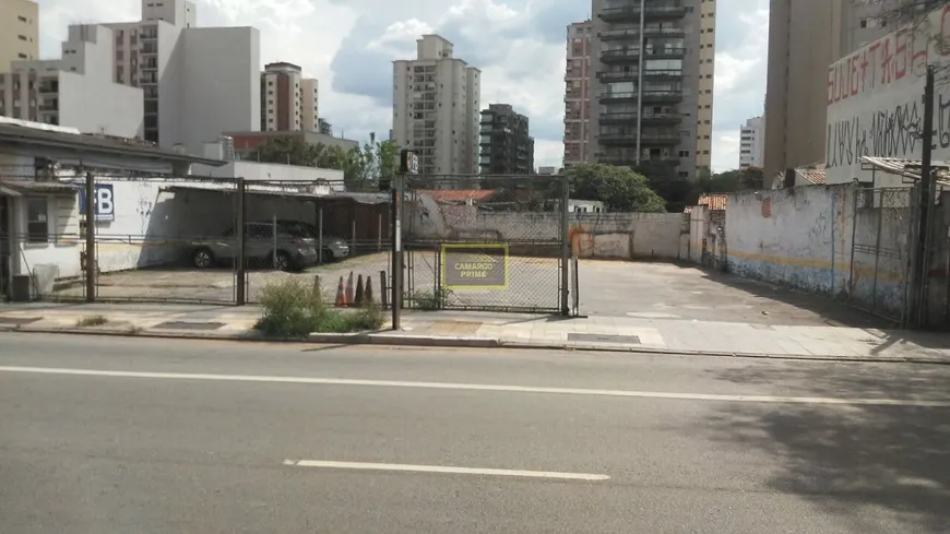 Foto 1 de Lote/Terreno para venda ou aluguel, 560m² em Pinheiros, São Paulo