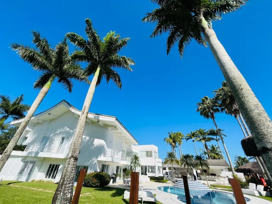 Foto 1 de Casa de Condomínio com 6 Quartos para venda ou aluguel, 1500m² em Jardim Acapulco , Guarujá