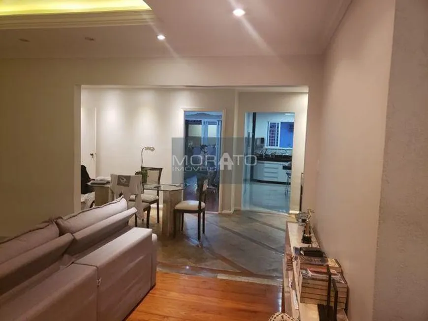 Foto 1 de Casa com 4 Quartos à venda, 251m² em Castelo, Belo Horizonte