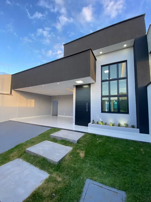 Foto 1 de Casa com 3 Quartos à venda, 300m² em Residencial Humaita, Goiânia