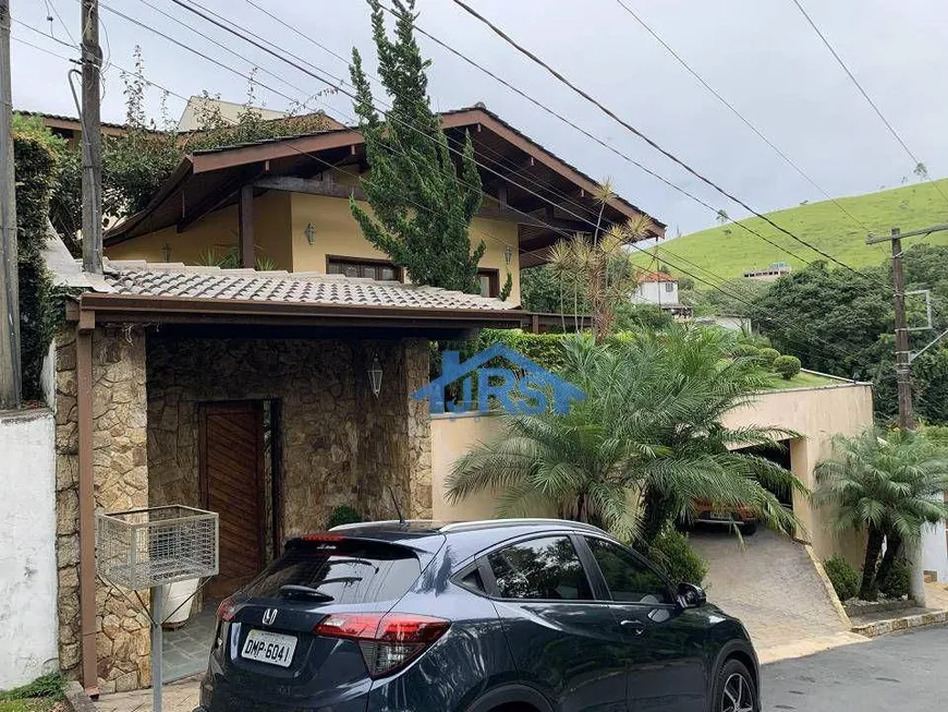 Foto 1 de Casa de Condomínio com 5 Quartos à venda, 450m² em Condomínio Morada do Sol, Santana de Parnaíba