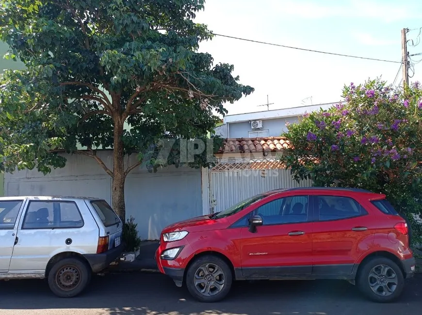 Foto 1 de Sobrado com 3 Quartos à venda, 180m² em Jardim Beatriz, São Carlos
