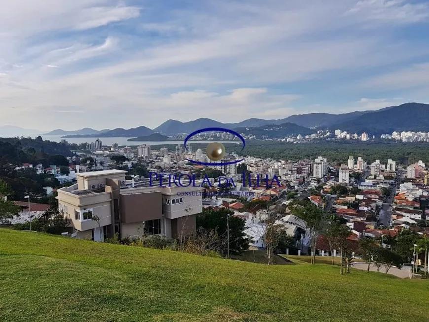 Foto 1 de Lote/Terreno à venda, 720m² em Trindade, Florianópolis