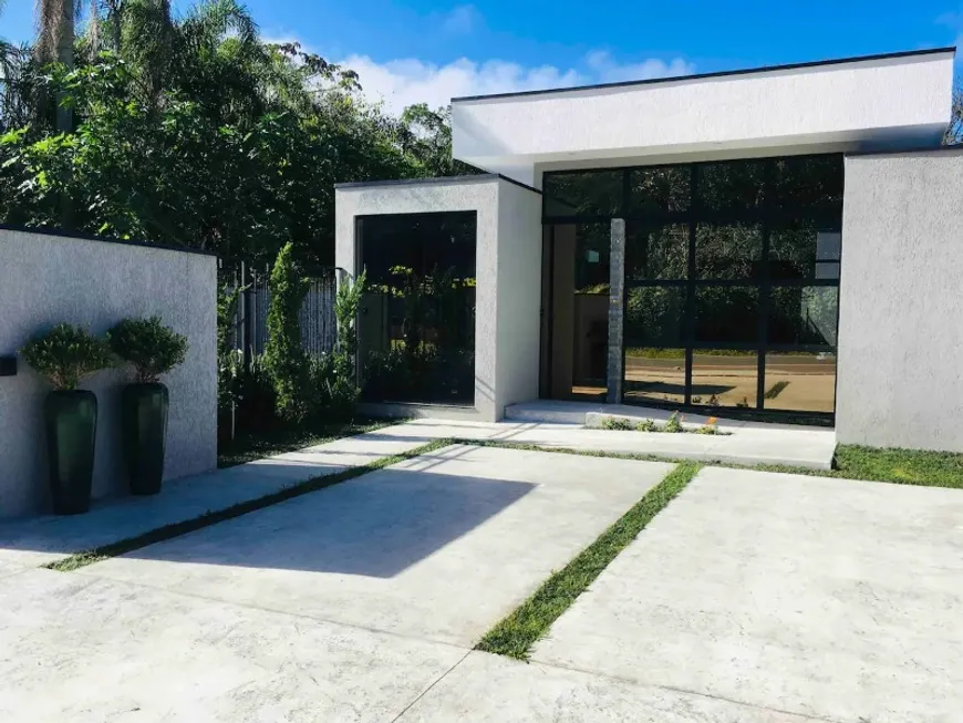 Foto 1 de Casa com 4 Quartos para alugar, 100m² em Praia do Estaleiro, Balneário Camboriú