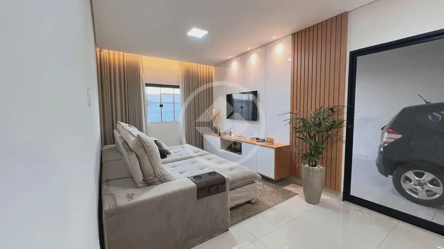 Foto 1 de Casa com 3 Quartos à venda, 150m² em Jardim Europa, Uberlândia