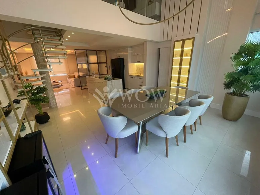 Foto 1 de Apartamento com 4 Quartos à venda, 261m² em Centro, Balneário Camboriú