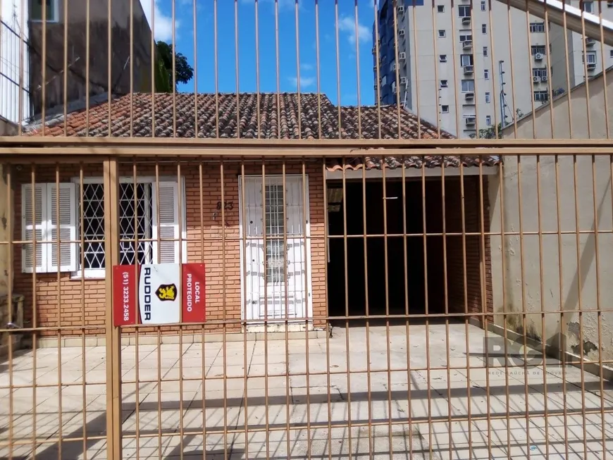 Foto 1 de Casa com 1 Quarto à venda, 57m² em Independência, Porto Alegre