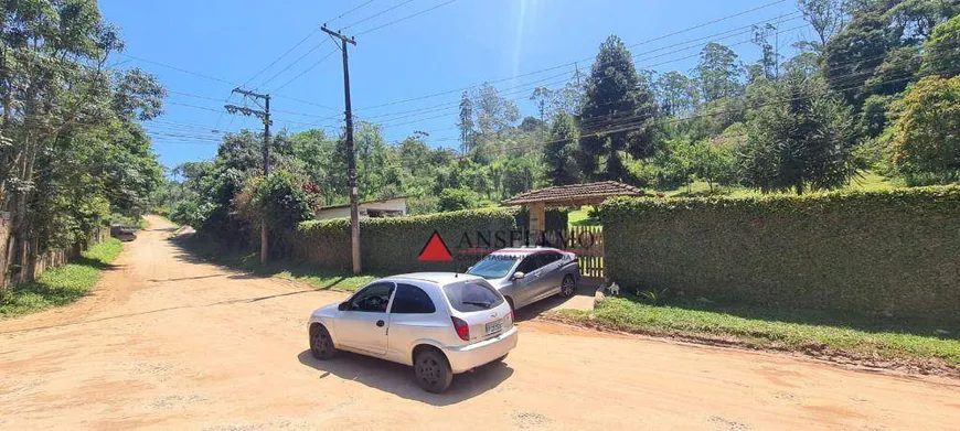 Foto 1 de Fazenda/Sítio com 3 Quartos à venda, 200m² em Centro Ouro Fino Paulista, Ribeirão Pires