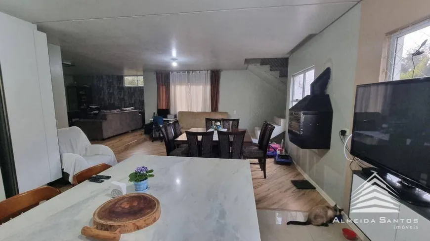 Foto 1 de Casa com 3 Quartos à venda, 330m² em Abranches, Curitiba