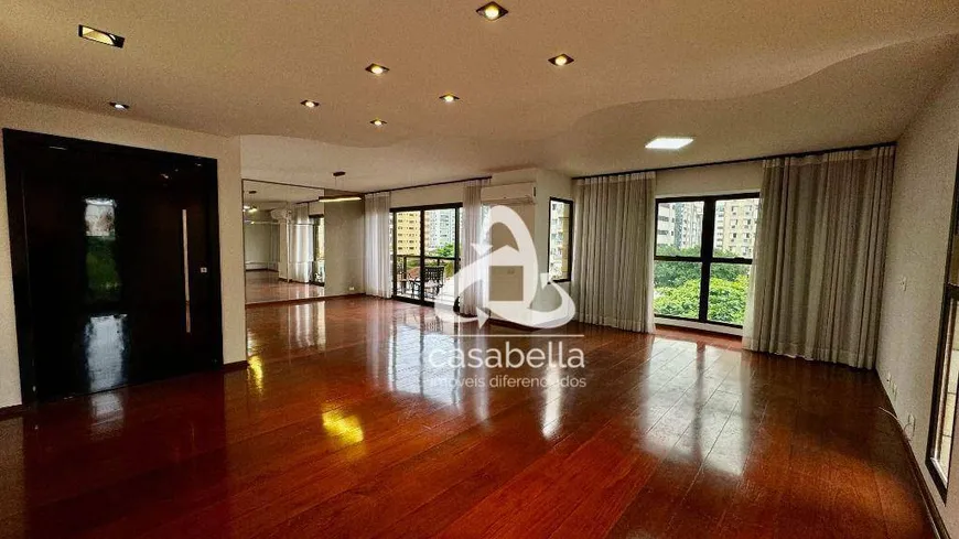 Foto 1 de Apartamento com 4 Quartos para alugar, 200m² em Gonzaga, Santos