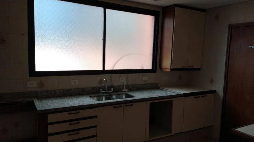 Foto 1 de Apartamento com 3 Quartos para alugar, 158m² em Vila Bastos, Santo André