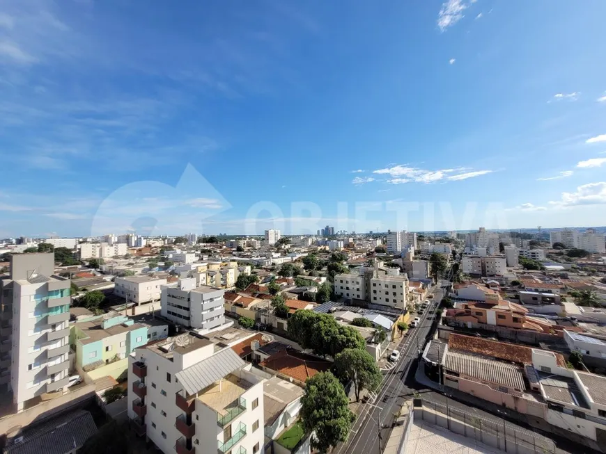 Foto 1 de Cobertura com 4 Quartos à venda, 200m² em Saraiva, Uberlândia