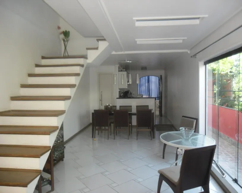 Foto 1 de Casa com 3 Quartos à venda, 300m² em Jardim Santa Rosa, Taboão da Serra