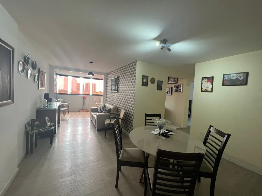 Foto 1 de Apartamento com 3 Quartos à venda, 125m² em Atalaia, Aracaju