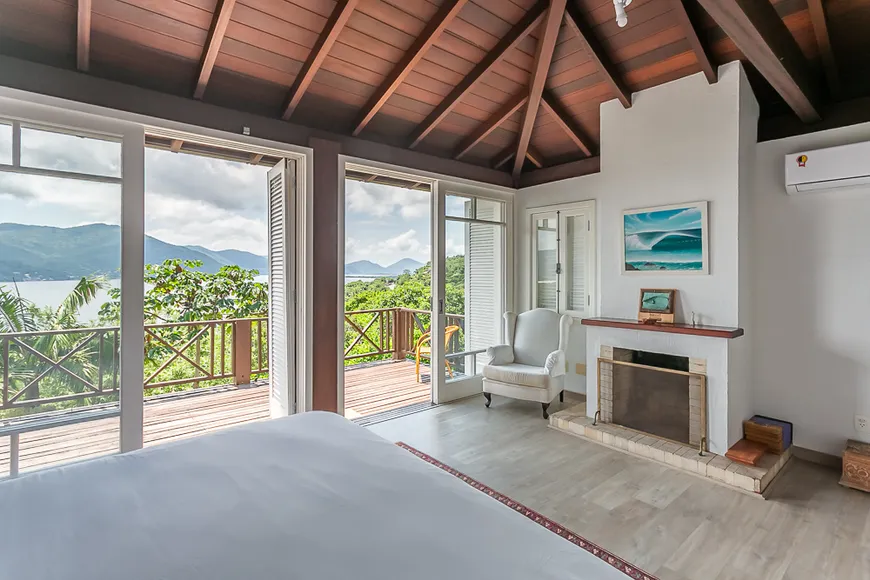 Foto 1 de Casa com 4 Quartos para alugar, 375m² em Lagoa da Conceição, Florianópolis