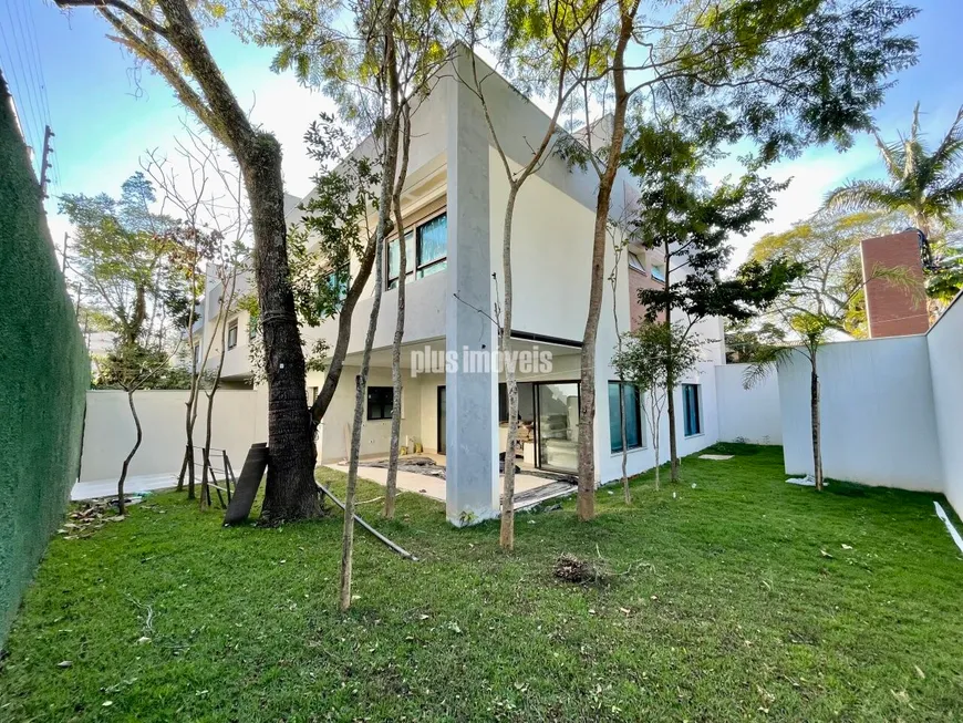 Foto 1 de Casa de Condomínio com 4 Quartos à venda, 338m² em Jardim dos Estados, São Paulo