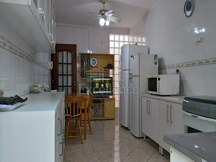 Foto 1 de Casa com 3 Quartos à venda, 140m² em Nova Gerti, São Caetano do Sul