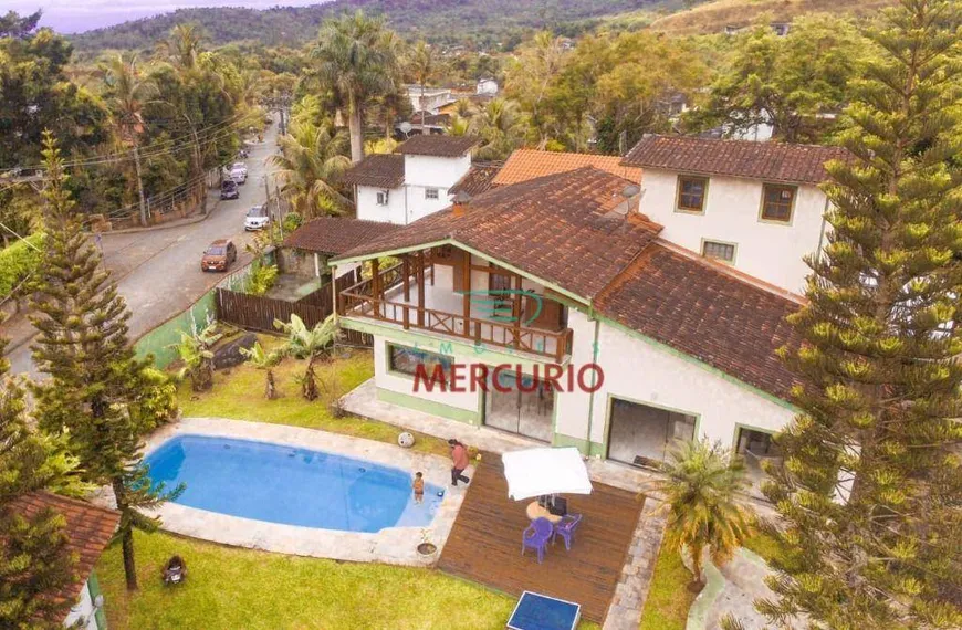 Foto 1 de Sobrado com 4 Quartos à venda, 593m² em Agua Branca, Ilhabela