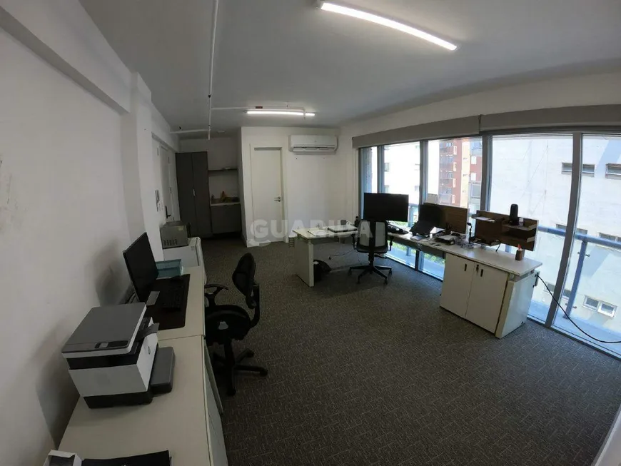 Foto 1 de Sala Comercial para alugar, 50m² em Moinhos de Vento, Porto Alegre