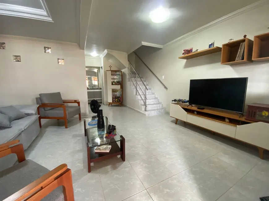 Foto 1 de Casa de Condomínio com 4 Quartos à venda, 150m² em Pau Amarelo, Paulista