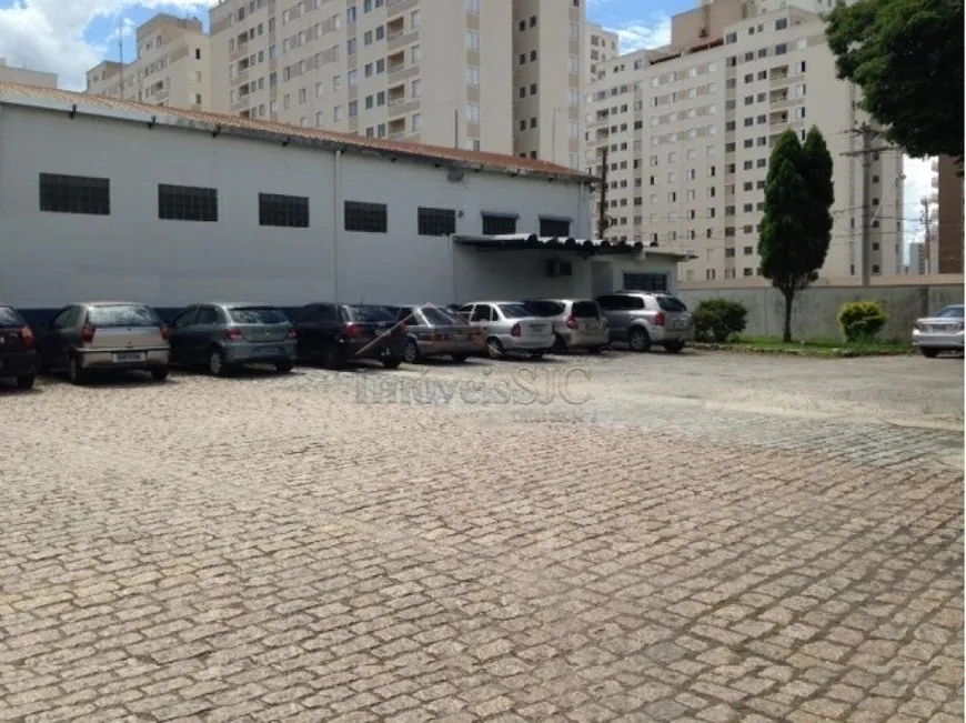 Foto 1 de Galpão/Depósito/Armazém à venda, 1570m² em Parque Industrial, São José dos Campos