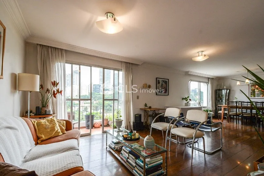 Foto 1 de Apartamento com 2 Quartos à venda, 158m² em Vila Madalena, São Paulo