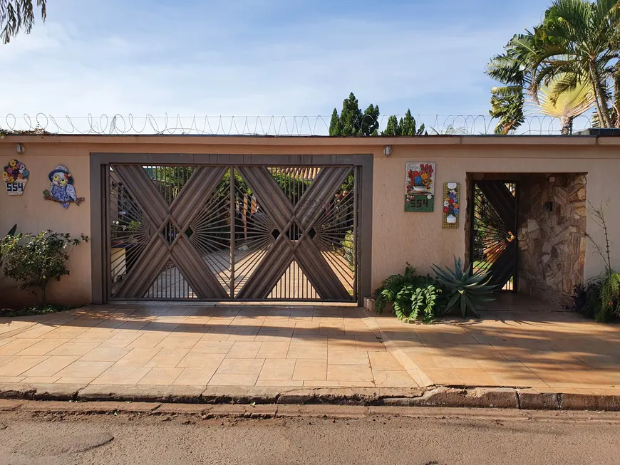 Foto 1 de Casa com 3 Quartos à venda, 310m² em Vila Bandeirante, Campo Grande