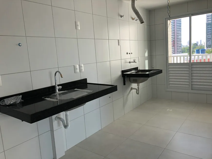 Foto 1 de Apartamento com 3 Quartos à venda, 90m² em Guararapes, Fortaleza