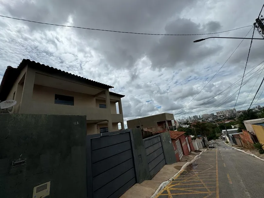 Foto 1 de Sobrado com 6 Quartos à venda, 400m² em Vila Sao Jose, Brasília