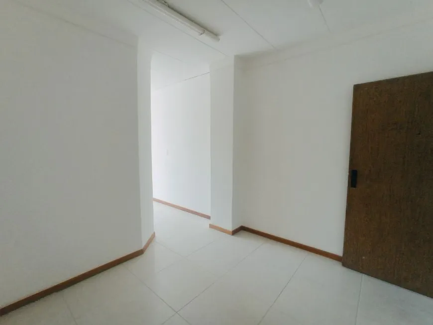 Foto 1 de Sala Comercial para alugar, 35m² em Itaigara, Salvador