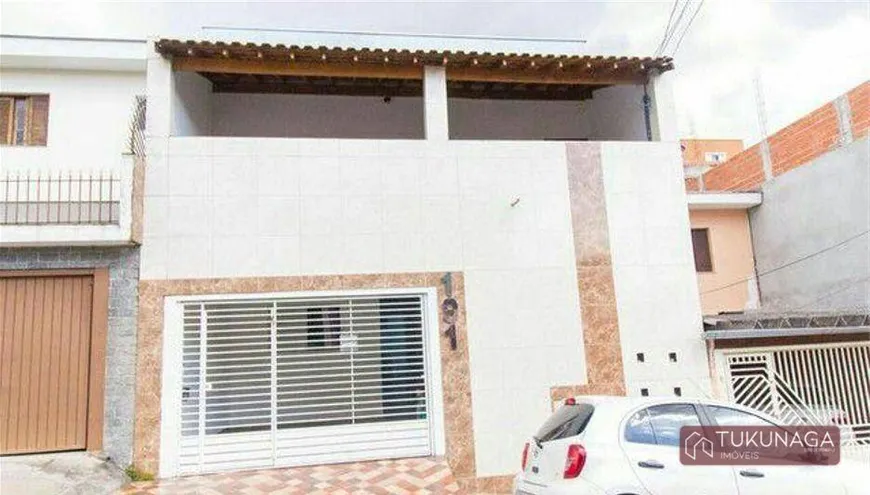 Foto 1 de Sobrado com 6 Quartos à venda, 300m² em Vila União, São Paulo