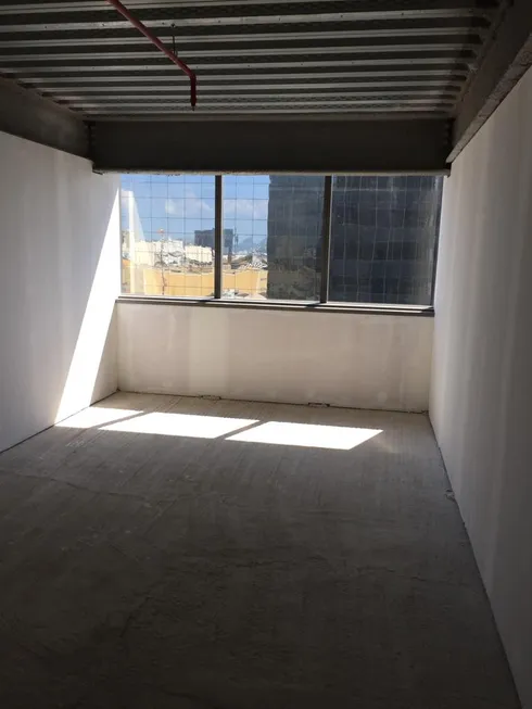 Foto 1 de Sala Comercial à venda, 28m² em Santo Cristo, Rio de Janeiro