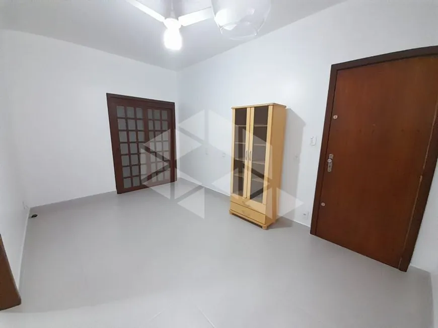 Foto 1 de Apartamento com 1 Quarto para alugar, 55m² em São João, Porto Alegre