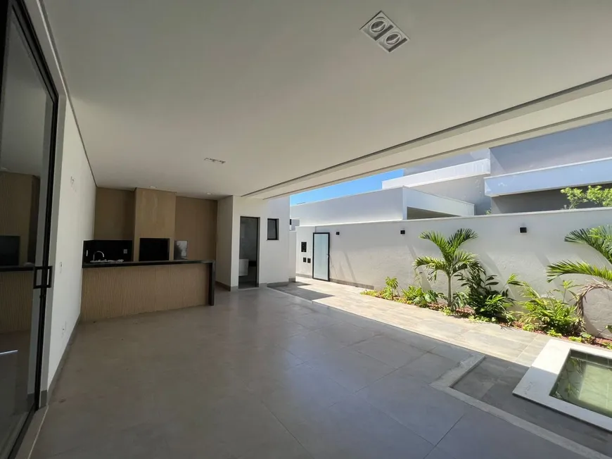 Foto 1 de Casa de Condomínio com 3 Quartos à venda, 221m² em Alphaville, Uberlândia