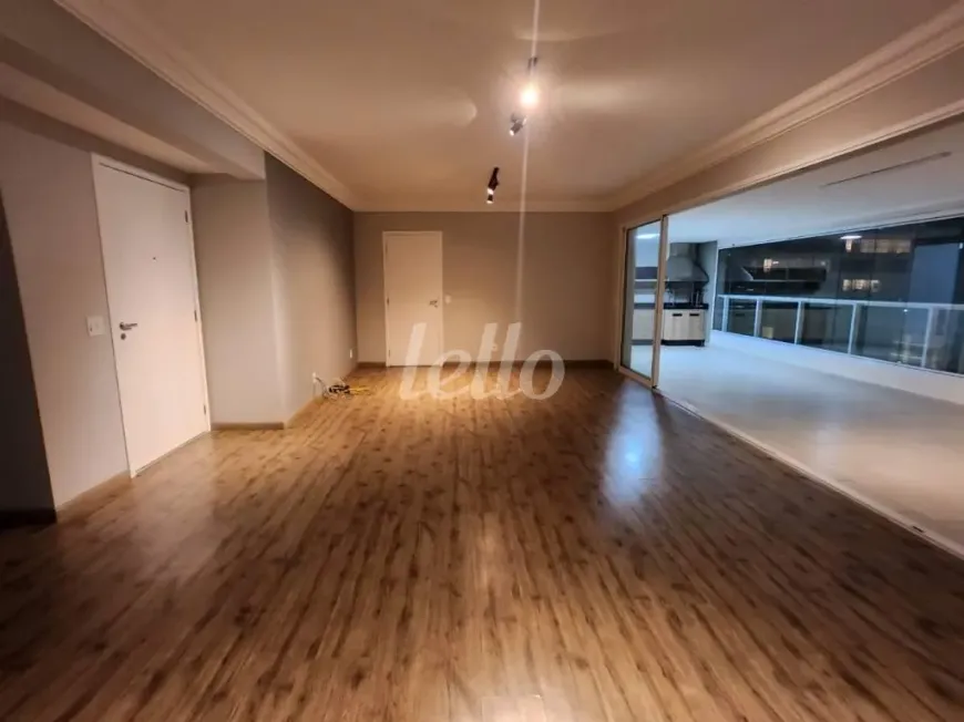 Foto 1 de Apartamento com 4 Quartos para alugar, 240m² em Ipiranga, São Paulo