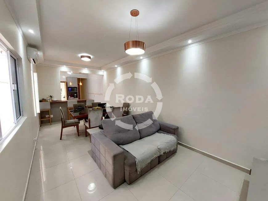 Foto 1 de Casa com 3 Quartos à venda, 133m² em Marapé, Santos