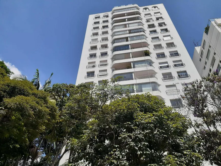 Foto 1 de Apartamento com 3 Quartos à venda, 150m² em Vila Nova Conceição, São Paulo