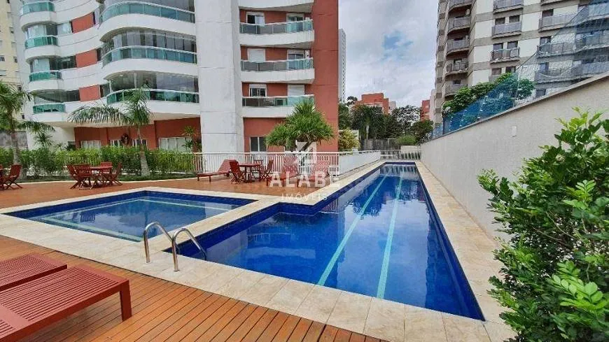 Foto 1 de Apartamento com 4 Quartos para venda ou aluguel, 246m² em Jardim Marajoara, São Paulo