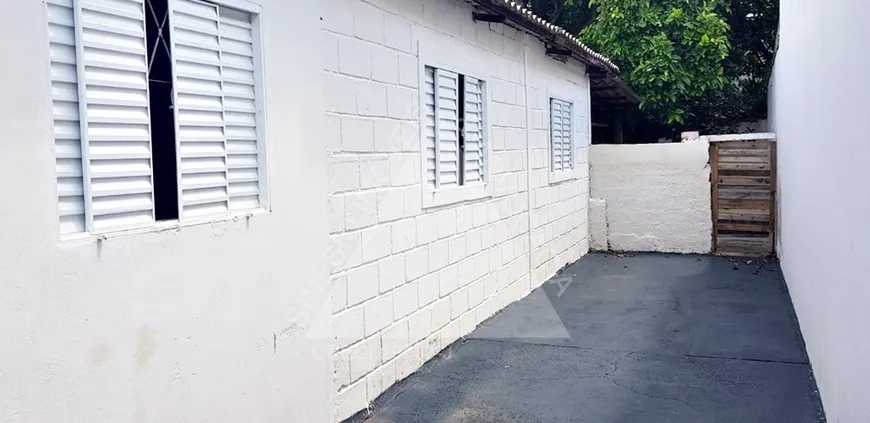 Foto 1 de Casa com 3 Quartos para alugar, 62m² em Vila Tibério, Ribeirão Preto