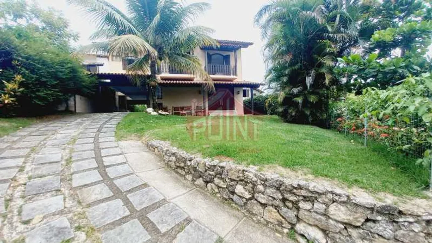 Foto 1 de Casa de Condomínio com 4 Quartos à venda, 219m² em Pendotiba, Niterói