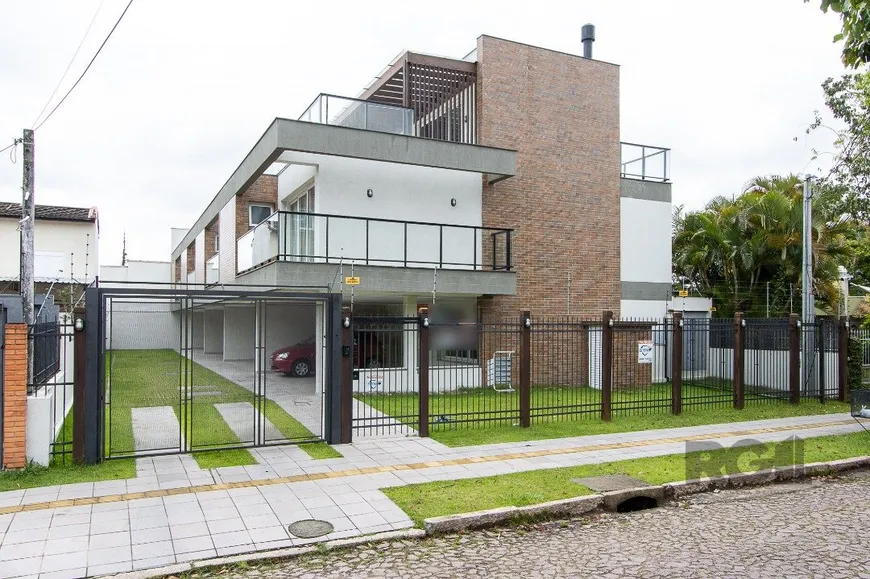 Foto 1 de Casa de Condomínio com 3 Quartos à venda, 267m² em Vila Assunção, Porto Alegre